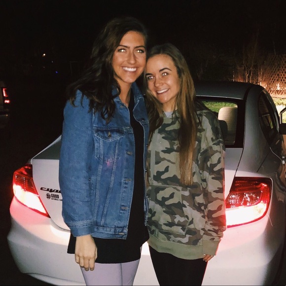 Meet your Posher, Alexis - Picture 1 of 1